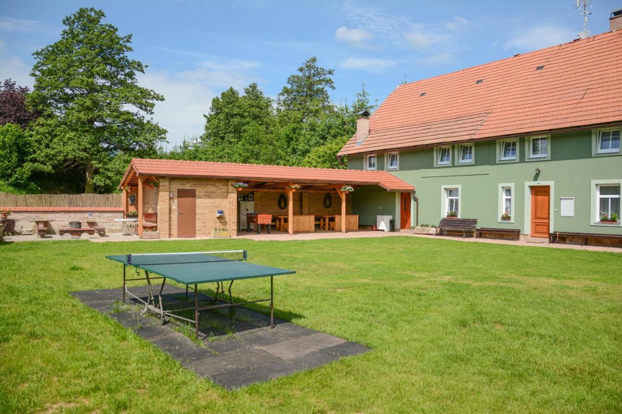 Stovka Bozanov Guest House Exterior photo